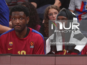 Chimezie Metu and Dame Sarr participate in the match between FC Barcelona and Paris Basketball, corresponding to week 10 of the Turkish Airl...