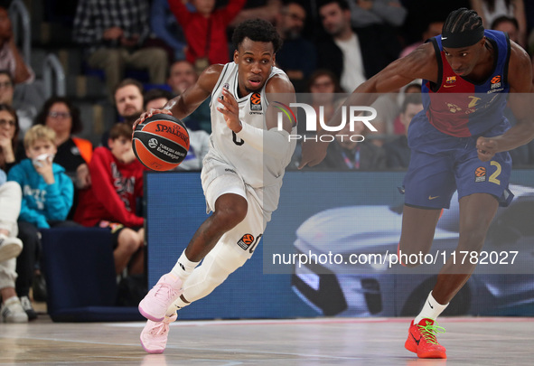 T. J. Shorts and Dame Sarr play during the match between FC Barcelona and Paris Basketball, corresponding to week 10 of the Turkish Airlines...