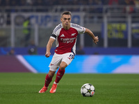 Leandro Trossard of Arsenal plays during the UEFA Champions League 2024/25 League Phase MD4 match between FC Internazionale Milano and Arsen...