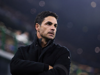 Mikel Arteta, Head Coach of Arsenal, looks on during the UEFA Champions League 2024/25 League Phase MD4 match between FC Internazionale Mila...