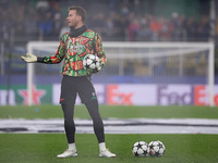 Neto of Arsenal warms up before the UEFA Champions League 2024/25 League Phase MD4 match between FC Internazionale Milano and Arsenal FC at...