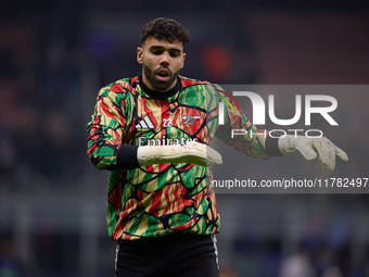 David Raya of Arsenal warms up before the UEFA Champions League 2024/25 League Phase MD4 match between FC Internazionale Milano and Arsenal...