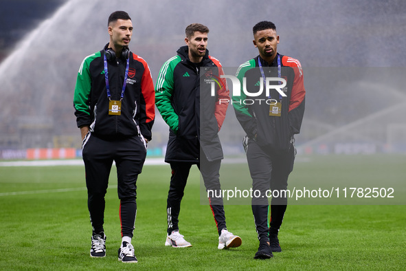 Jorginho, Gabriel Martinelli, and Gabriel Jesus of Arsenal look on prior to the UEFA Champions League 2024/25 League Phase MD4 match between...