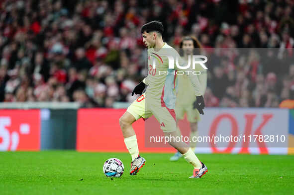 Pedri of Spain  controls the ball during the Nations League Round 5 match between Denmark against Spain at Parken, Copenhagen, Denmark on No...