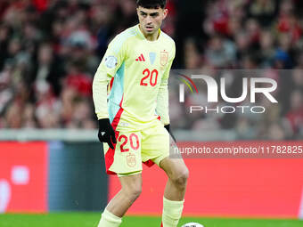 Pedri of Spain  controls the ball during the Nations League Round 5 match between Denmark against Spain at Parken, Copenhagen, Denmark on No...