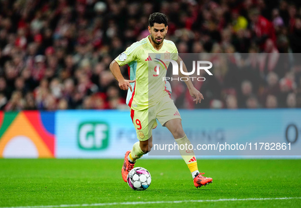 Ayoze Perez of Spain  controls the ball during the Nations League Round 5 match between Denmark against Spain at Parken, Copenhagen, Denmark...