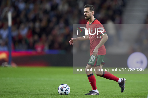 Bernardo Silva of Portugal is in action during the UEFA Nations League 2024/25 League A Group A1 match between Portugal and Poland at Estadi...