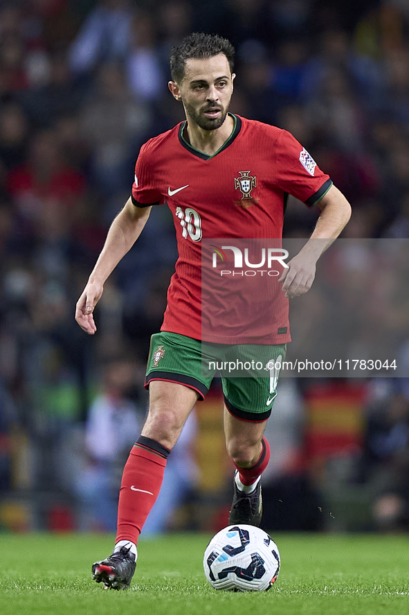 Bernardo Silva of Portugal is in action during the UEFA Nations League 2024/25 League A Group A1 match between Portugal and Poland at Estadi...