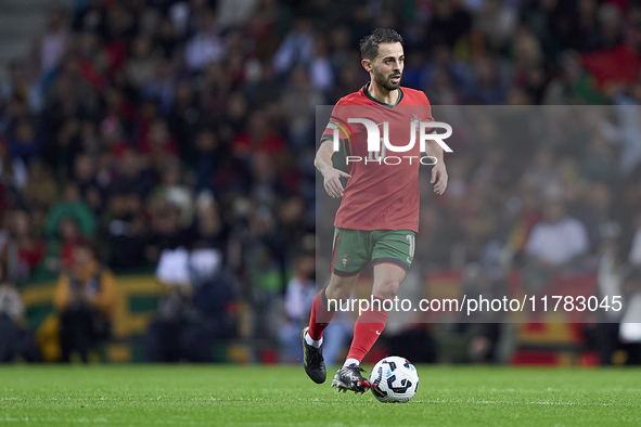 Bernardo Silva of Portugal is in action during the UEFA Nations League 2024/25 League A Group A1 match between Portugal and Poland at Estadi...