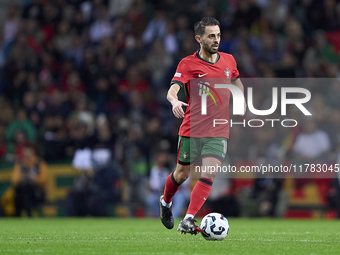 Bernardo Silva of Portugal is in action during the UEFA Nations League 2024/25 League A Group A1 match between Portugal and Poland at Estadi...