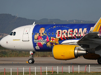 The FC Barcelona women's team launches the Vueling Airbus 320-214 to travel to Madrid with the new livery, featuring images of Aitana Bonmat...