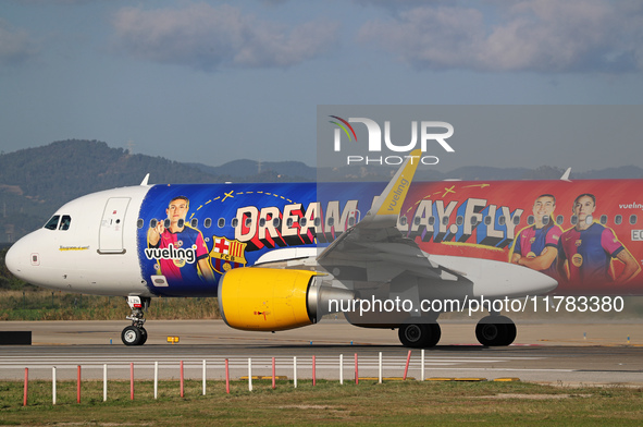 The FC Barcelona women's team launches the Vueling Airbus 320-214 to travel to Madrid with the new livery, featuring images of Aitana Bonmat...