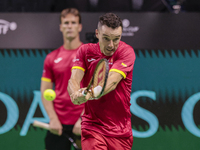 In Malaga, Spain, on November 16, 2024, Roberto Bautista of Spain plays backwards during a Spain training session in preparation for the Dav...