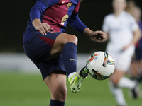 Claudia Pina of FC Barcelona controls the ball during the LIGA F match between Real Madrid and FC Barcelona at Alfredo Di Stefano stadium in...