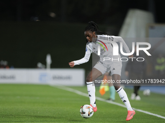 Naomie Feller of Real Madrid controls the ball during the LIGA F match between Real Madrid and FC Barcelona at Alfredo Di Stefano stadium in...