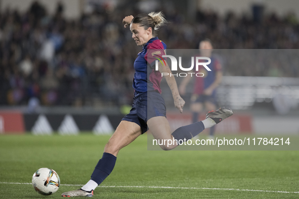 Mapi Leon of FC Barcelona attempts a shot during the LIGA F match between Real Madrid and FC Barcelona at Alfredo Di Stefano stadium in Madr...