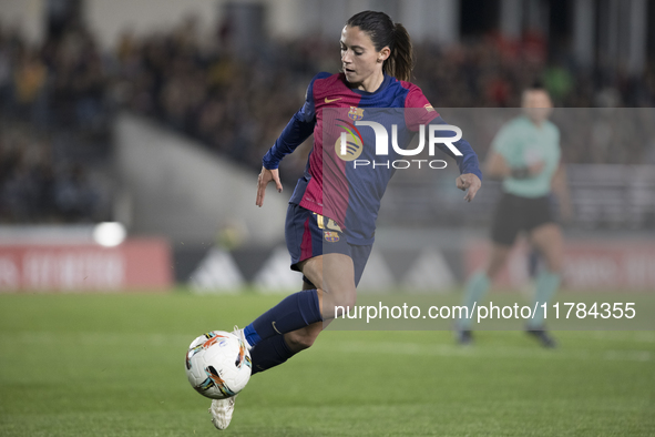 Aitana Bonmati of FC Barcelona controls the ball during the LIGA F match between Real Madrid and FC Barcelona at Alfredo Di Stefano stadium...