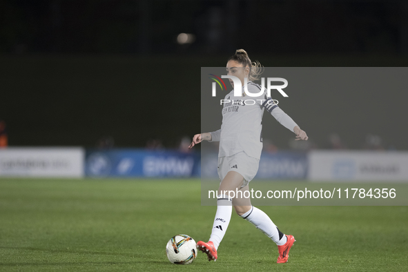 Olga Carmona of Real Madrid controls the ball during the LIGA F match between Real Madrid and FC Barcelona at Alfredo Di Stefano stadium in...