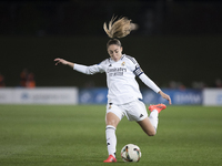 Olga Carmona of Real Madrid controls the ball during the LIGA F match between Real Madrid and FC Barcelona at Alfredo Di Stefano stadium in...