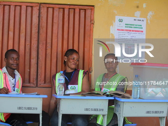 INEC officials sit at Ward 2, Unity 7 during the 2024 Governorship election for Ondo State in Ugbonla, Ilaje, Local Government Area, Ondo St...