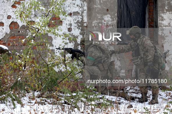 New soldiers of the 57th Otaman Kost Hordiienko Motorized Brigade practice assault skills in the Kharkiv region, Ukraine, on November 14, 20...