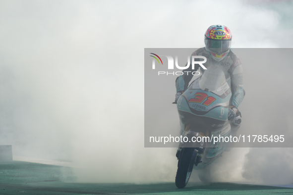 Adrian Fernandez (31) of Spain and Leopard Racing Honda during the race of the Motul Solidarity Grand Prix of Barcelona at Circuit de Barcel...