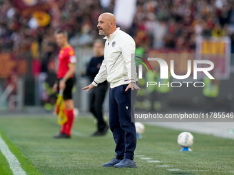 Vincenzo Italiano head coach of Bologna FC gestures during the Serie A Enilive match between AS Roma and Bologna FC at Stadio Olimpico on No...