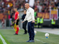 Vincenzo Italiano head coach of Bologna FC gestures during the Serie A Enilive match between AS Roma and Bologna FC at Stadio Olimpico on No...