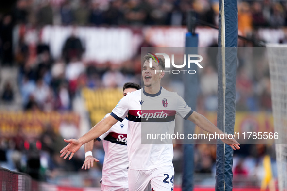 Thijs Dallinga of Bologna FC celebrates after scoring third goal later disallowed by VAR during the Serie A Enilive match between AS Roma an...