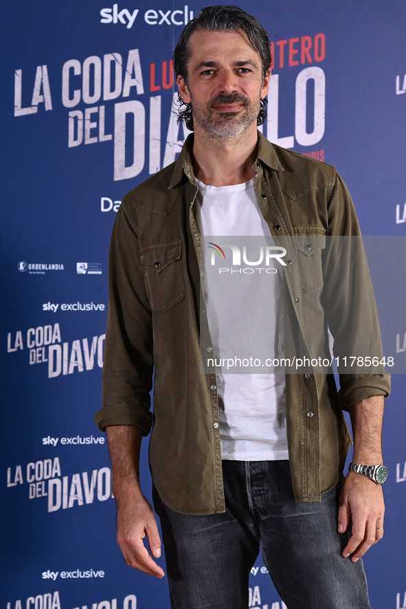 Luca Argentero attends the photocall for ''La Coda del Diavolo'' at Cinema Barberini in Rome, Italy, on November 11, 2024 