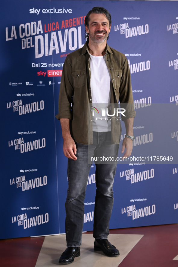 Luca Argentero attends the photocall for ''La Coda del Diavolo'' at Cinema Barberini in Rome, Italy, on November 11, 2024 