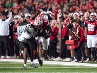 Wisconsin Badgers wide receiver Vinny Anthony II #8 catches a long pass against the Oregon Ducks at Camp Randall Stadium in Madison, Wiscons...