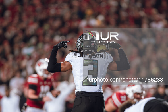 Oregon defensive back Brandon Johnson #3 communicates with his teammates against the Wisconsin Badgers at Camp Randall Stadium in Madison, W...