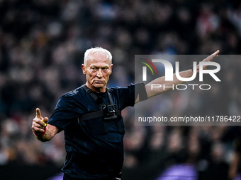 Referee Dick Jol officiates the match between Ajax Legends and Real Madrid Legends at the Johan Cruijff ArenA for the Dutch Eredivisie seaso...