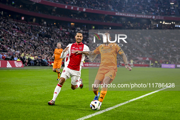 AFC Ajax Amsterdam legend Ricardo van Rhijn and Real Madrid CF legend Raul Bravo participate in the match between Ajax Legends and Real Madr...