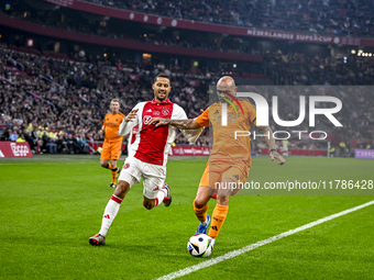 AFC Ajax Amsterdam legend Ricardo van Rhijn and Real Madrid CF legend Raul Bravo participate in the match between Ajax Legends and Real Madr...