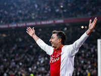 AFC Ajax Amsterdam legend Shota Arveladze celebrates the 1-0 goal during the match between Ajax Legends and Real Madrid Legends at the Johan...