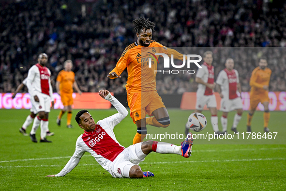 AFC Ajax Amsterdam legend Urby Emanuelson and Real Madrid CF legend Javier Balbao participate in the match between Ajax Legends and Real Mad...