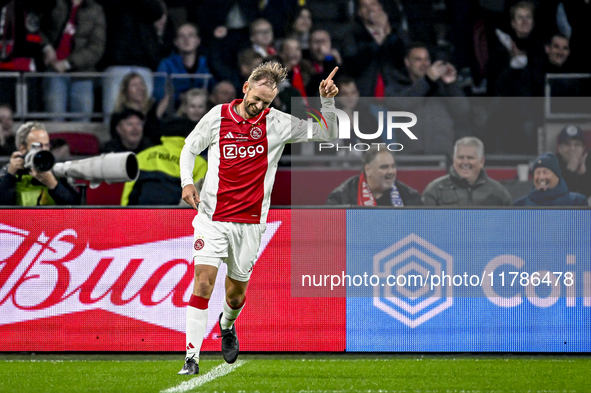 AFC Ajax Amsterdam legend Siem de Jong plays during the match between Ajax Legends and Real Madrid Legends at the Johan Cruijff ArenA for th...