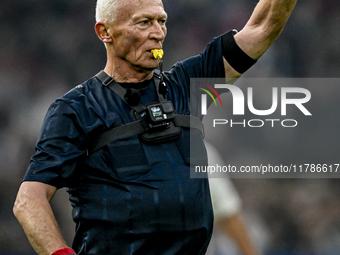 Referee Dick Jol officiates the match between Ajax Legends and Real Madrid Legends at the Johan Cruijff ArenA for the Dutch Eredivisie seaso...