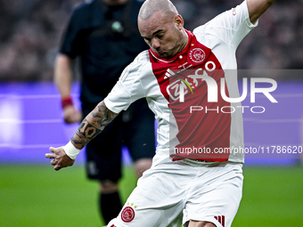 AFC Ajax Amsterdam legend Wesley Sneijder plays during the match between Ajax Legends and Real Madrid Legends at the Johan Cruijff ArenA for...