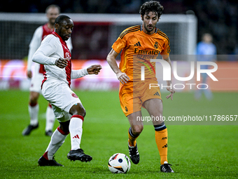 AFC Ajax Amsterdam legend Kiki Musampa and Real Madrid CF legend Esteban Granero participate in the match between Ajax Legends and Real Madr...