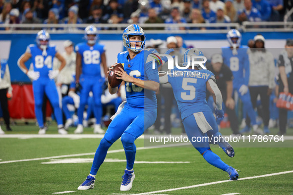 DETROIT,MICHIGAN-November 17: Detroit Lions quarterback Jared Goff (16) looks to pass during the first half of an NFL football game between...