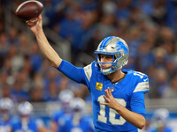 DETROIT,MICHIGAN-NOVEMBER17:  Quarterback Jared Goff (16) of the Detroit Lions throws the ball during a game between the Detroit Lions and t...