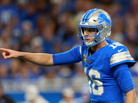 DETROIT,MICHIGAN-NOVEMBER17:  Quarterback Jared Goff (16) of the Detroit Lions makes a call before a play during a game between the Detroit...