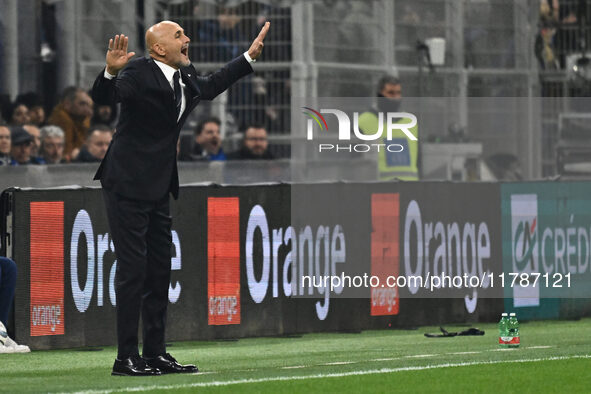 Luciano Spalletti coaches Italy during the UEFA Nations League Matchday 6 match between Italy and France at the San Siro Stadium in Milan, I...