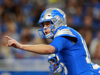 DETROIT,MICHIGAN-NOVEMBER17:  Quarterback Jared Goff (16) of the Detroit Lions makes a call before a play during a game between the Detroit...