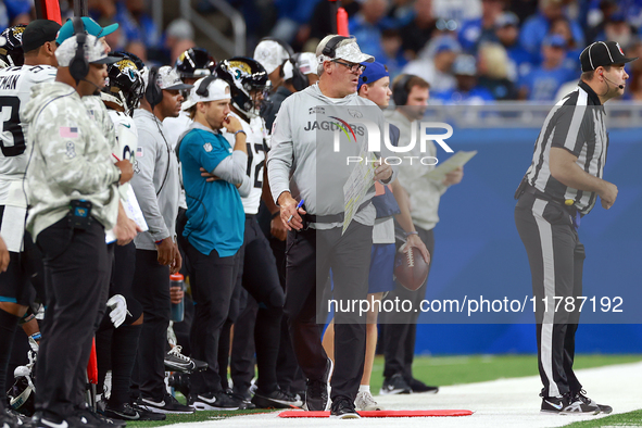 DETROIT,MICHIGAN-NOVEMBER17:  Jacksonville Jaguars head coach Doug Pederson walks on the sidelines during a game between the Detroit Lions a...