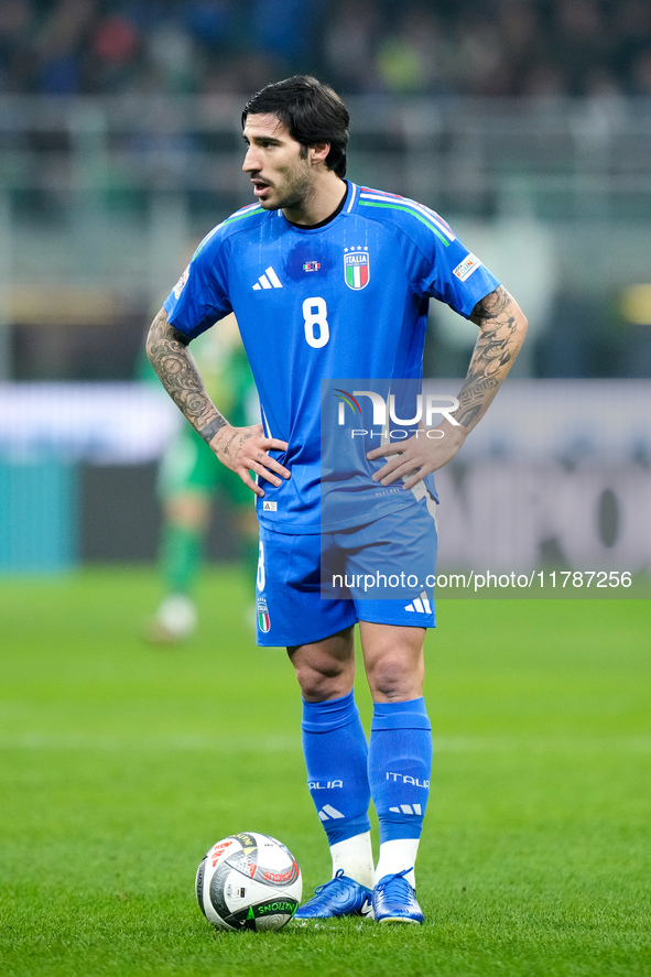 Sandro Tonali of Italy looks on during the UEFA Nations League 2024/25 League A Group 2 match between Italy and France at Stadio Giuseppe Me...