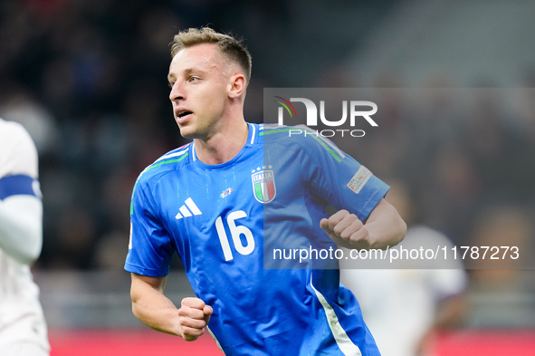 Davide Frattesi of Italy during the UEFA Nations League 2024/25 League A Group 2 match between Italy and France at Stadio Giuseppe Meazza on...